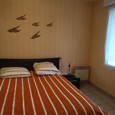 Chez Fabienne T1 Daire Le Breuil-sur-Couze Dış mekan fotoğraf