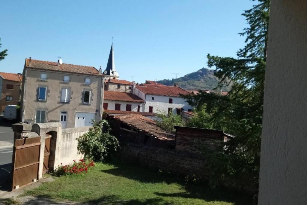 Chez Fabienne T1 Daire Le Breuil-sur-Couze Dış mekan fotoğraf