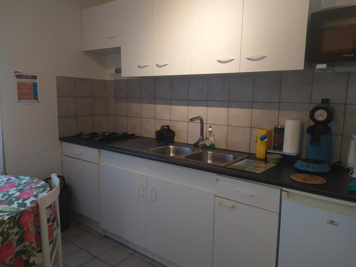 Chez Fabienne T1 Daire Le Breuil-sur-Couze Dış mekan fotoğraf